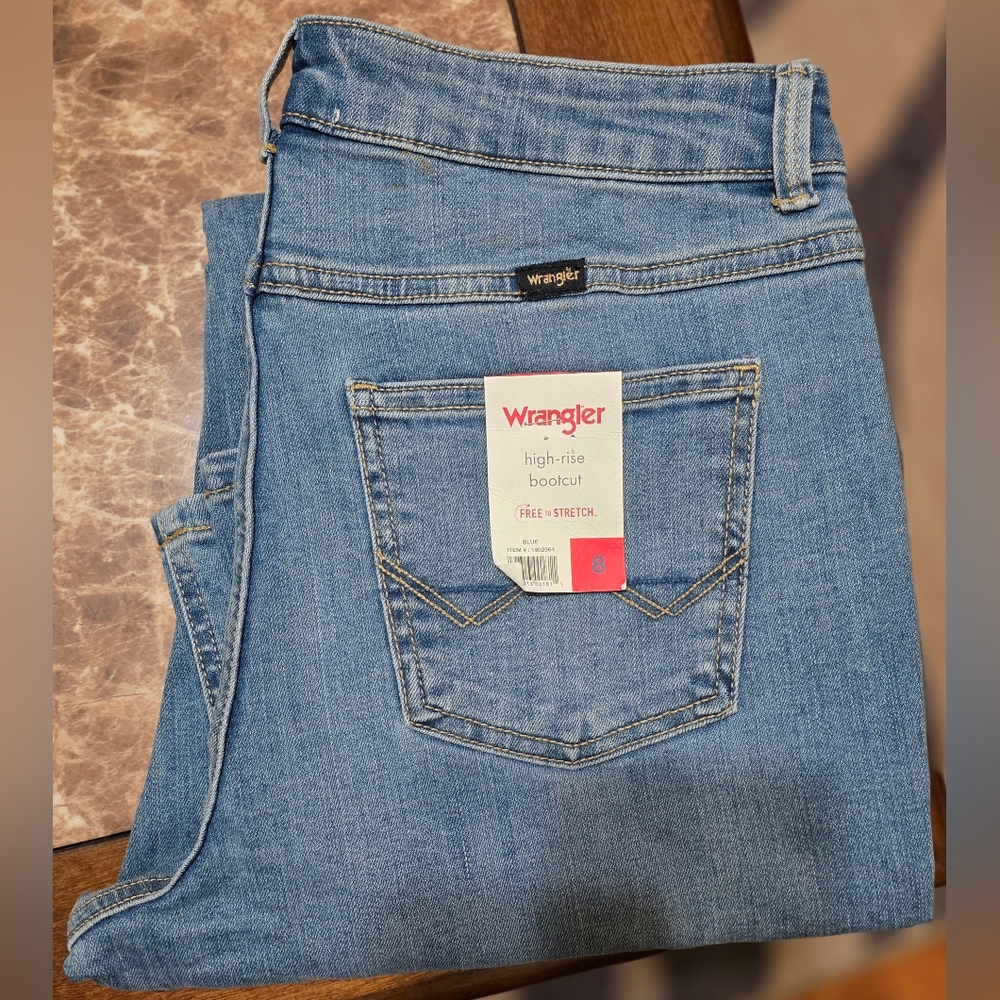 Wrangler Women's Bootcut Jeans in Light Blue Denim